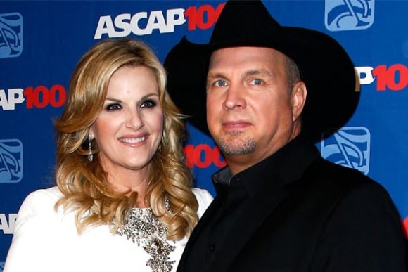 Trisha Yearwood and Garth Brooks' Happy Married Life. Married since ...