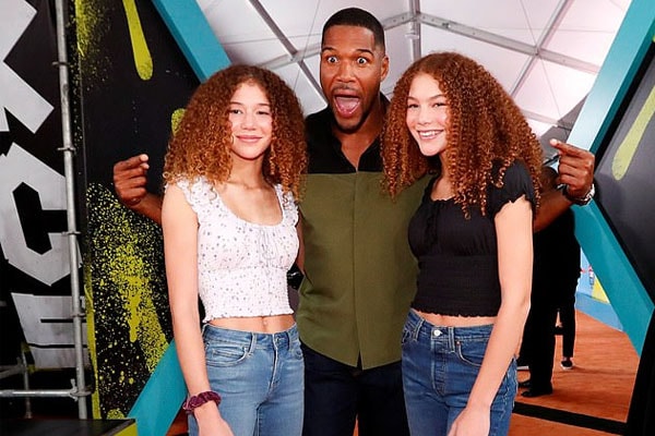 Michael Strahan‘s twin daughters Sophia Strahan and Isabella Strahan