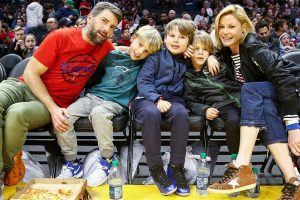 Meet Oliver McLanahan Phillips - Photos Of Julie Bowen's Son With Ex