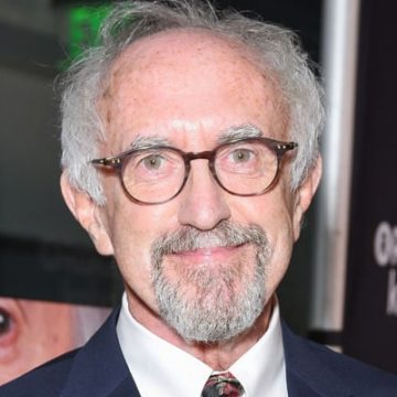 Meet All Of Jonathan Pryce’s Children and Know What They Are Doing