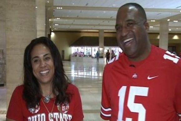 Meet Dawn Elliott and Stacy Elliott - Learn More About Ezekiel Elliott ...