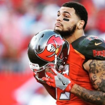 Mike Evans Net Worth – Has A Base Salary Of $12,250,000 For 2021