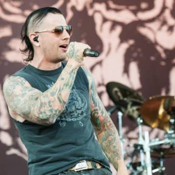 M. Shadows Net Worth – Multimillionaire From His Career As A Musician