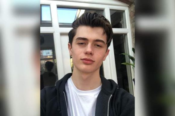 Elliot James Reay | Ecelebritymirror