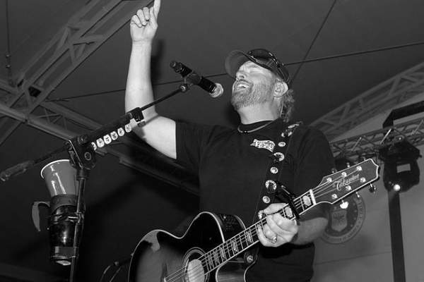 Country Singer Toby Keith Covel