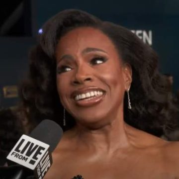 Sheryl Lee Ralph SAG Awards Outfit: A Glamourous Combo Of Styles