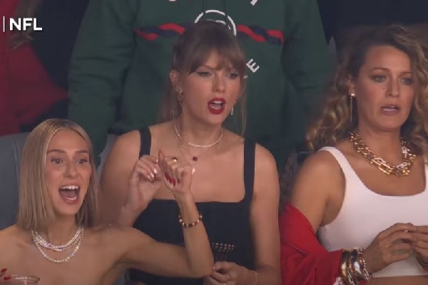 Taylor Swift with Blake Lively watching Super Bowl